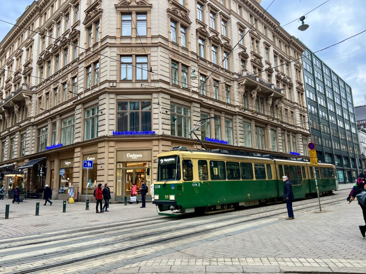 Public Transit in Helsinki — How to take the train, bus, tram & ferry