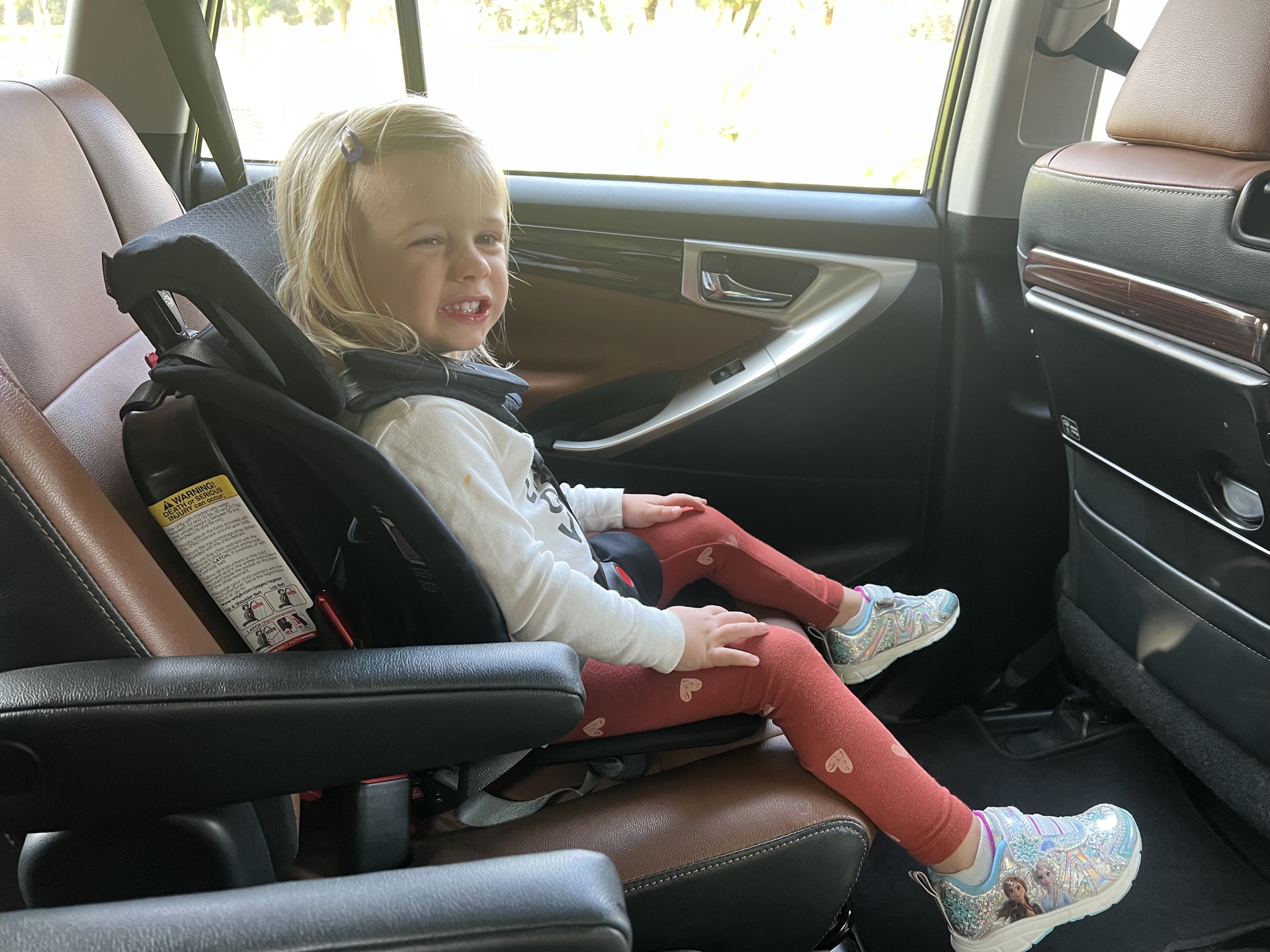Pico Portable Car Seat Review & Use Case [Is it worth it?]